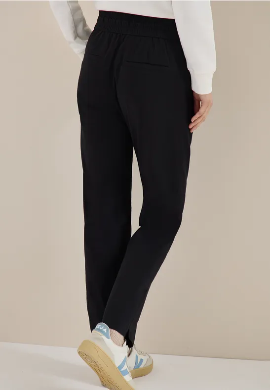 Leichte Casual-Fit Stretchhose