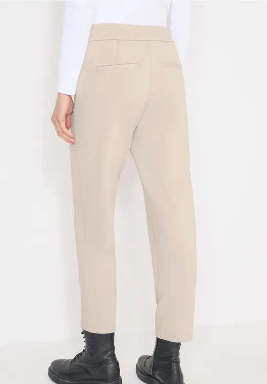 Schmal geschnittene Piqué-Hose mit Tunnelzug
