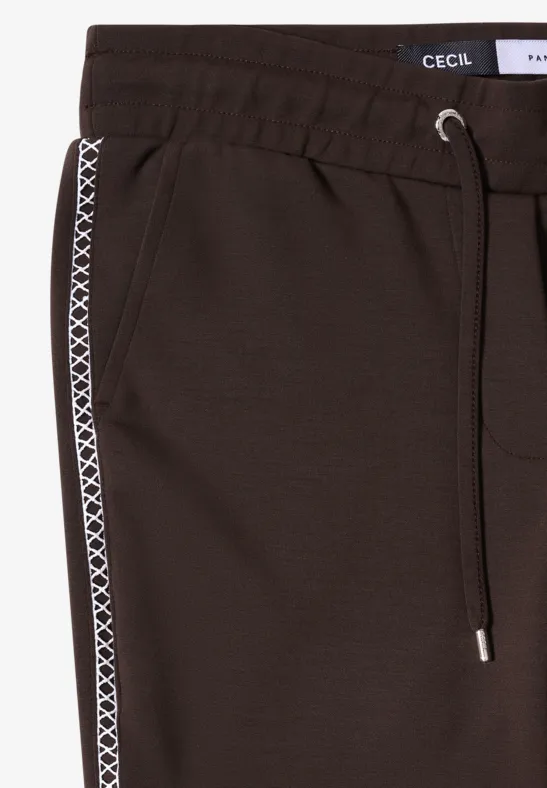 Sportliche Hose mit Seitenstreifen
