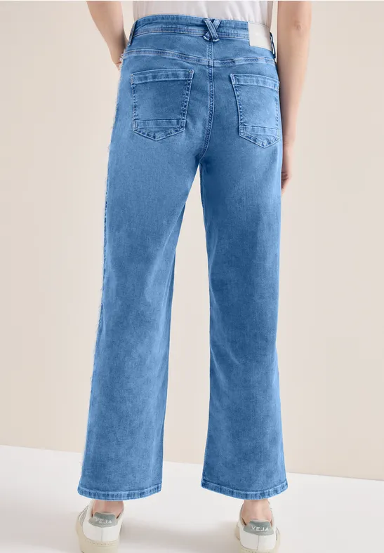 High-Waist Wide-Leg Jeans mit Fransennaht