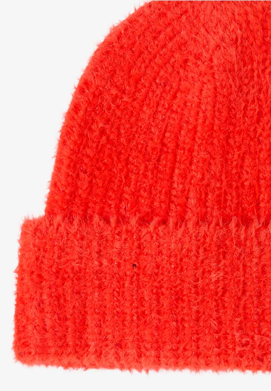 Kuschelige Federgarn-Strickmütze
