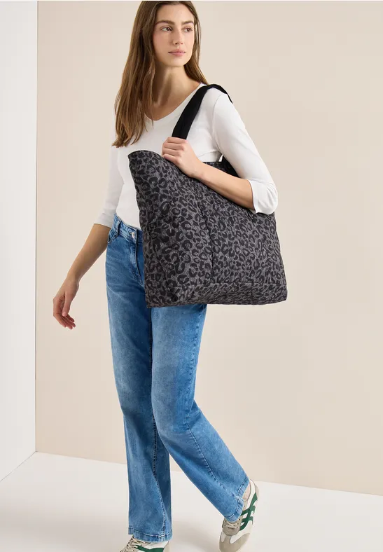 Wendbarer Shopper mit gestepptem Leomuster