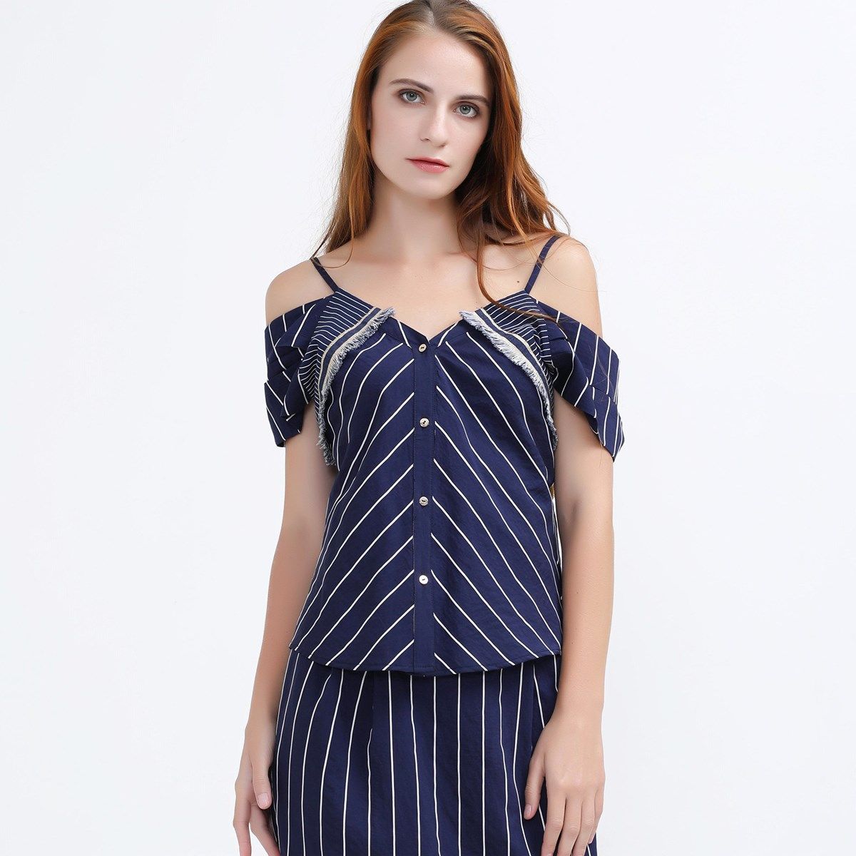 Gestreiftes Cold-Shoulder-Top mit Fransen