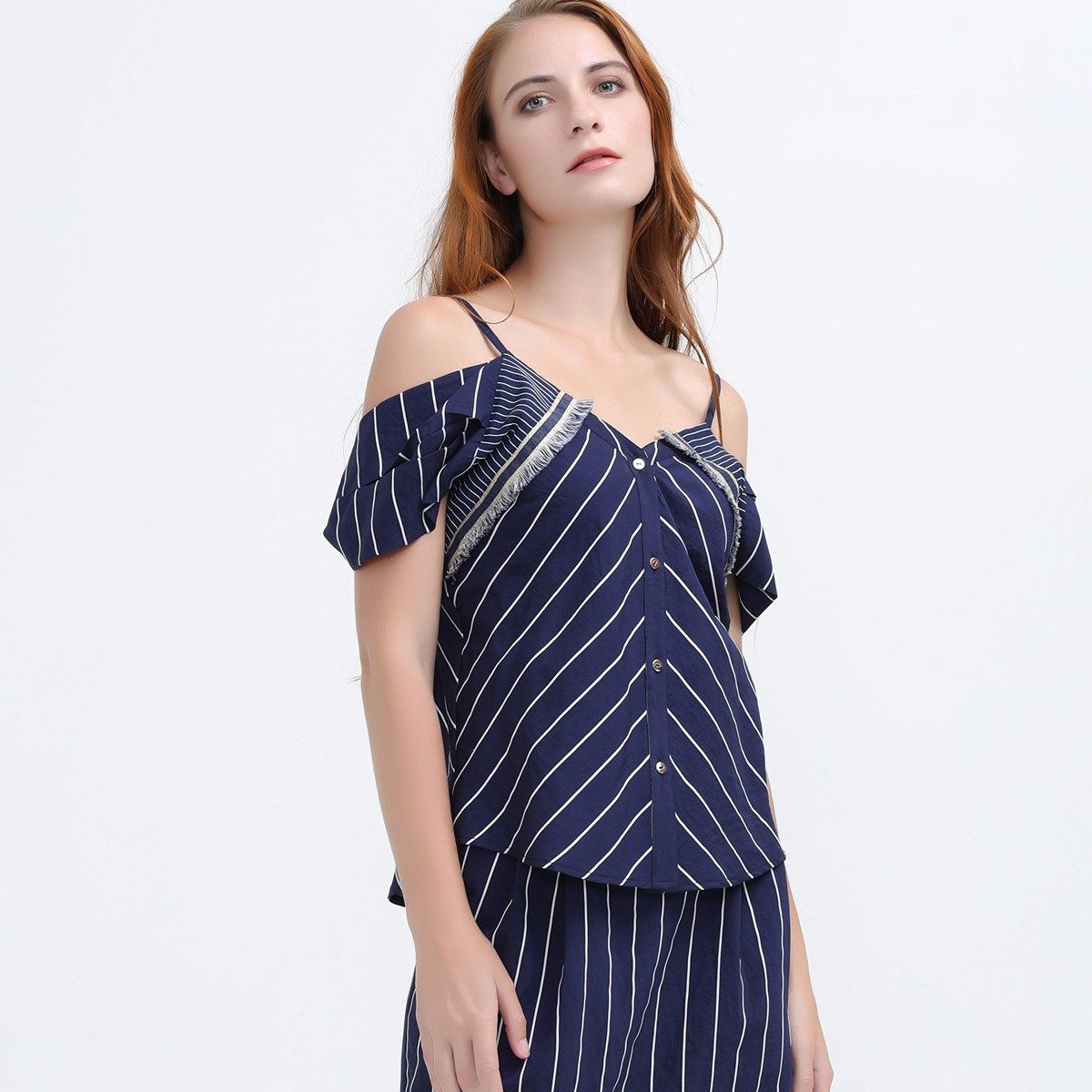 Gestreiftes Cold-Shoulder-Top mit Fransen
