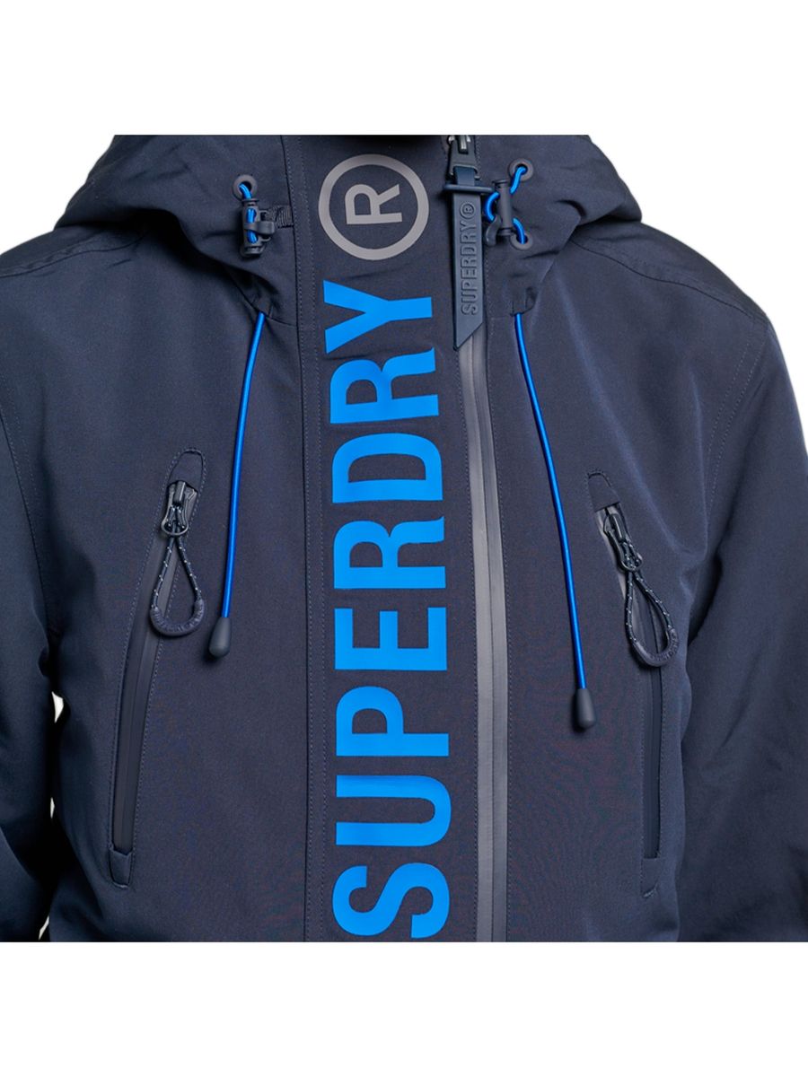 Sportiver technischer Kapuzen-Windbreaker