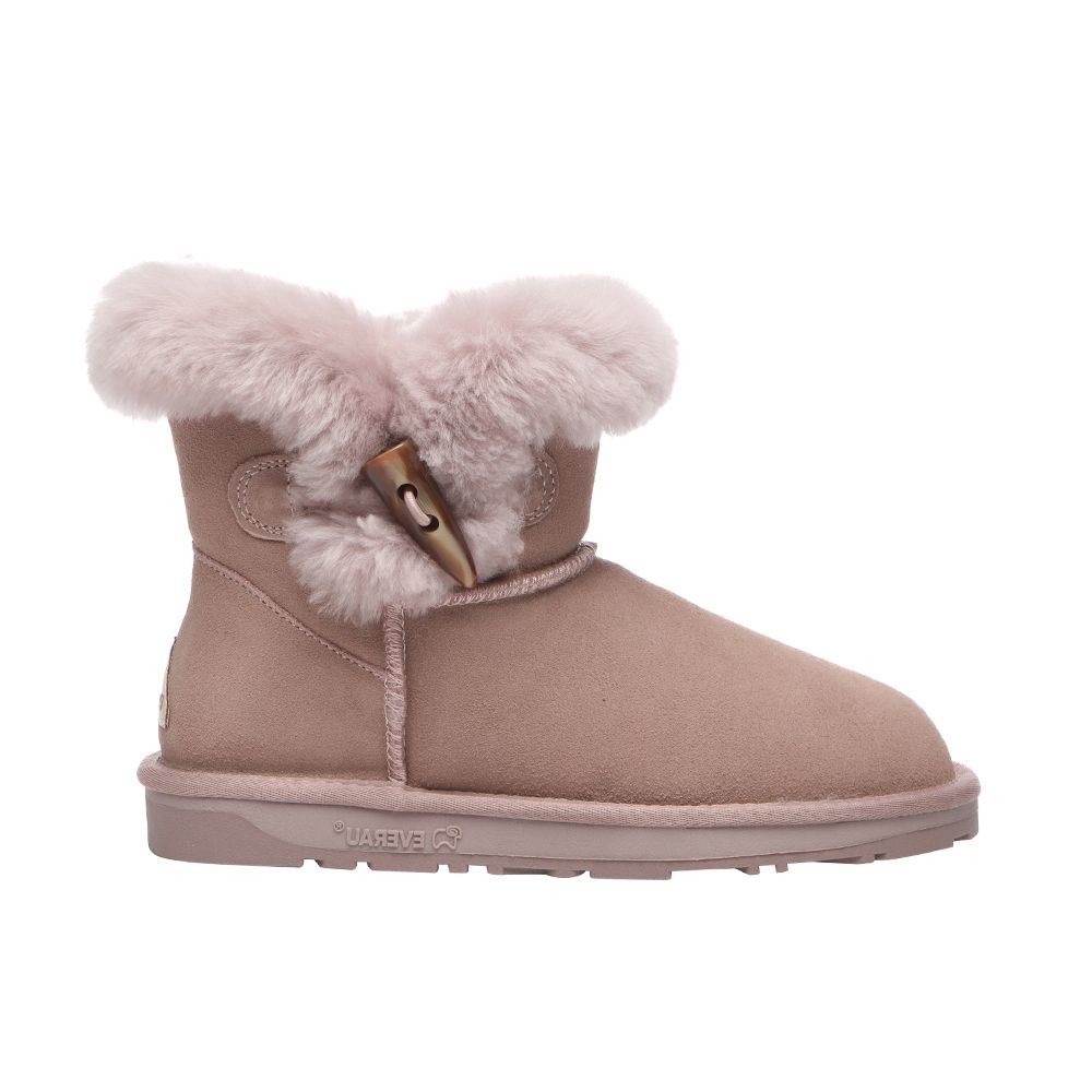 Mini-Stiefel mit Schafsfell und Hornknebel
