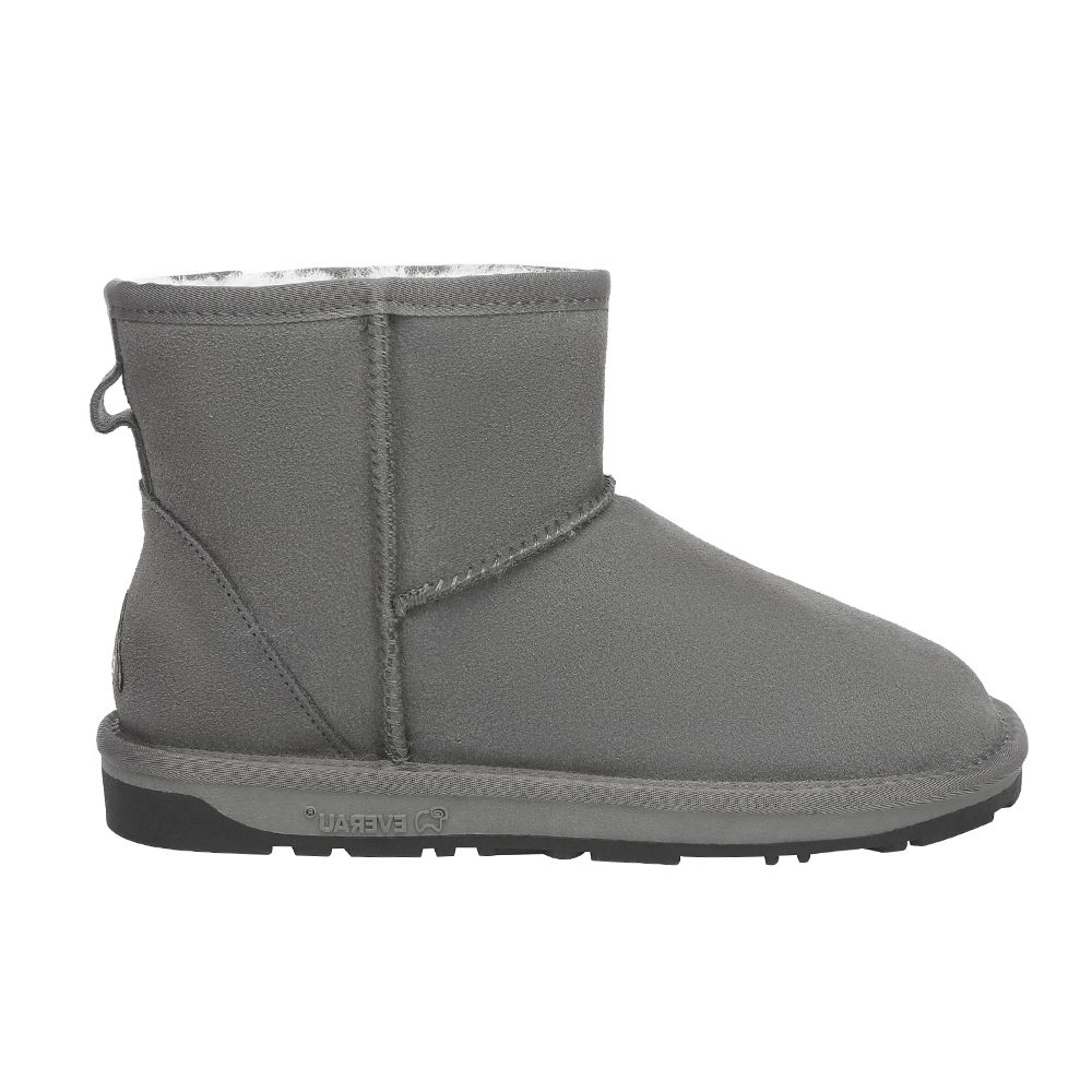 Klassische Mini-Lammfellstiefel