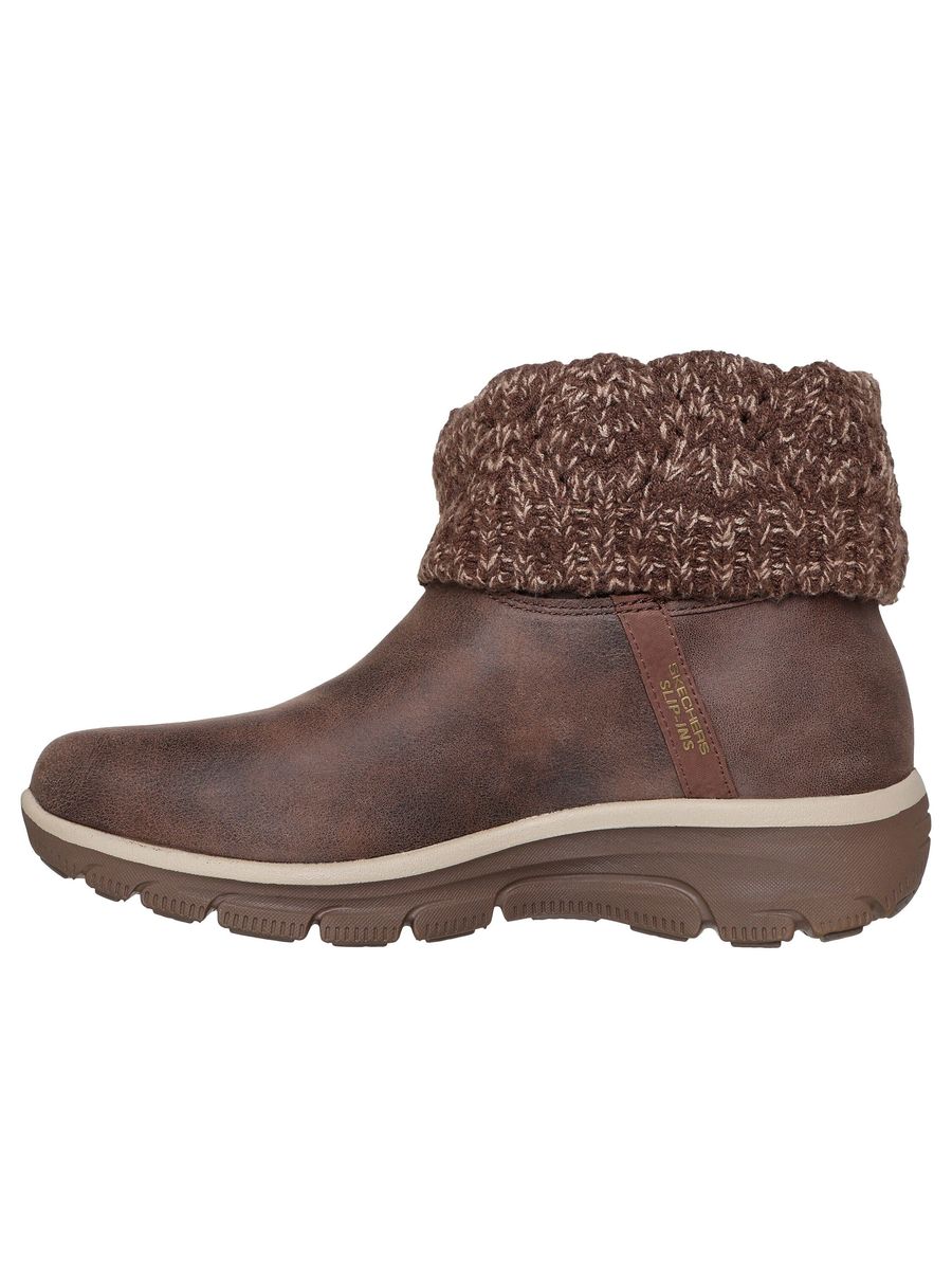 Gefütterte Stiefeletten mit Strickkragen