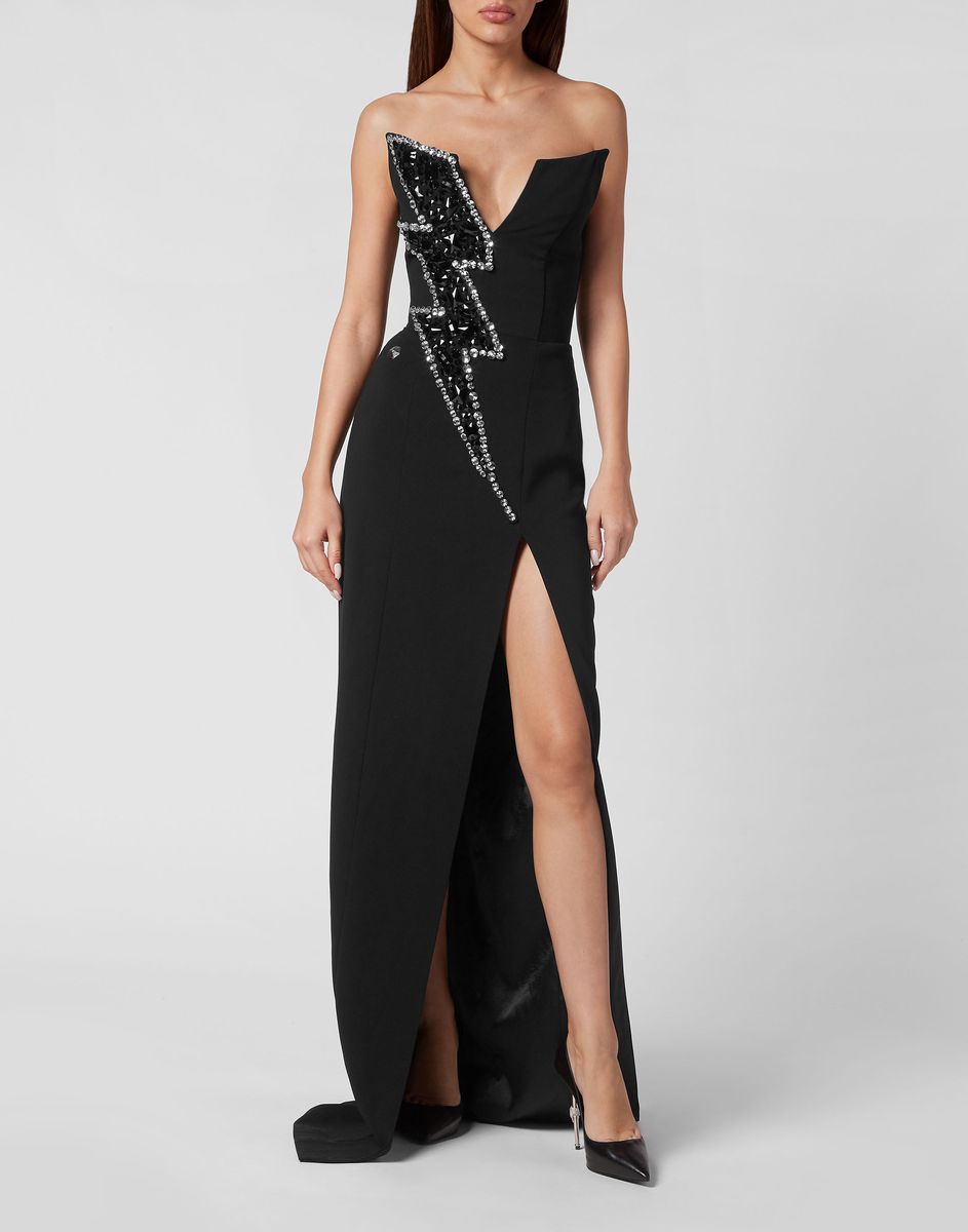 Trägerloses Abendkleid mit Blitz-Verzierung