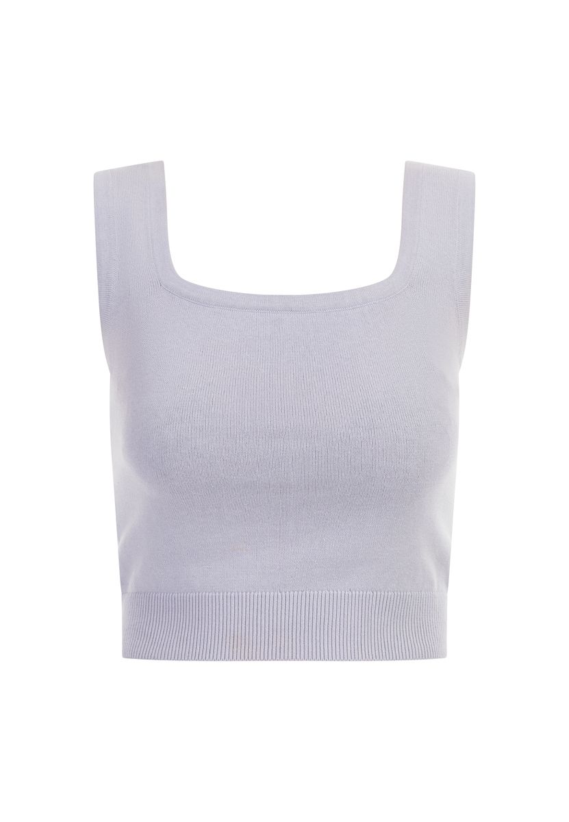 Kurzes Stricktop mit eckigem Ausschnitt