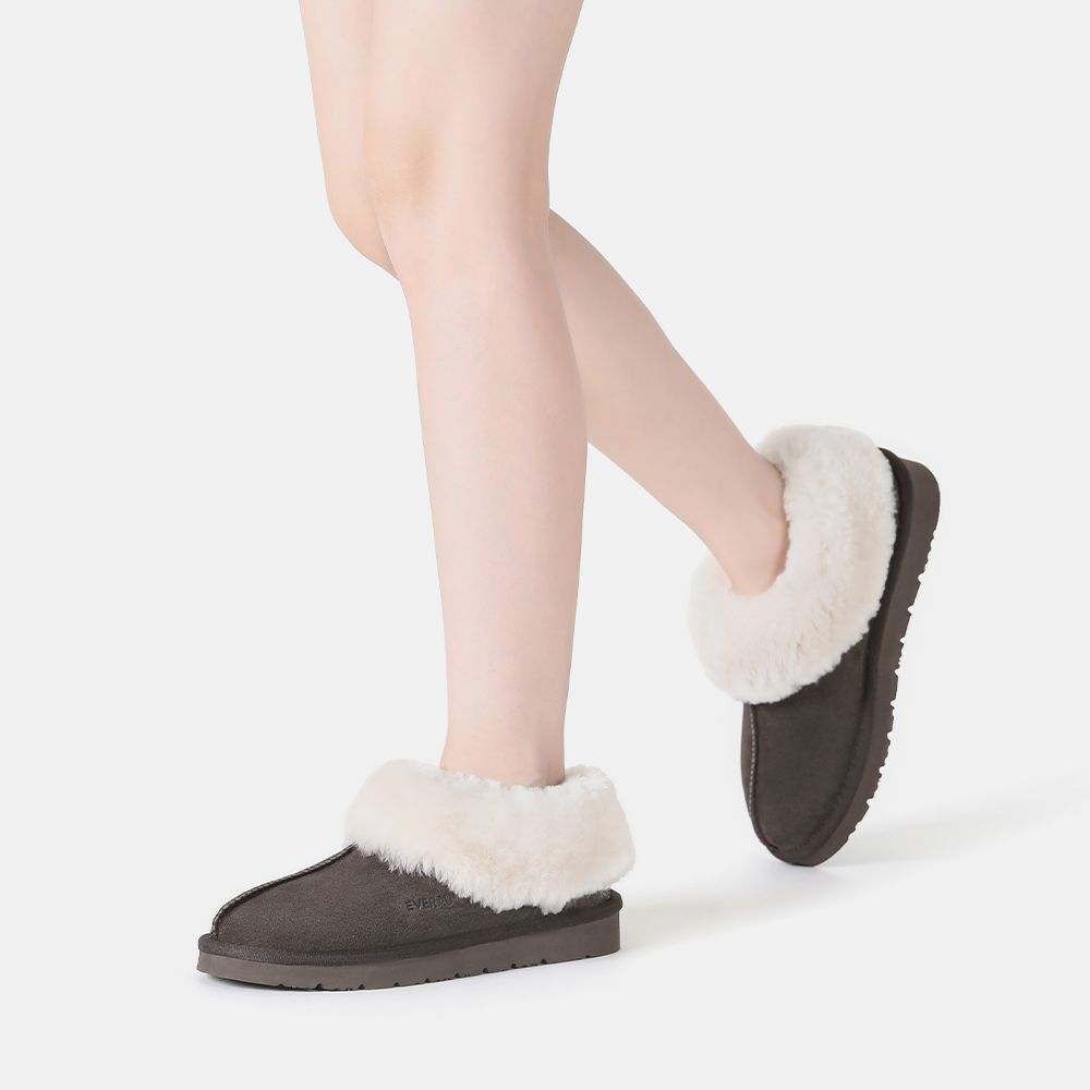 Wildleder-Hausschuhe mit flauschigem Schafwollfutter
