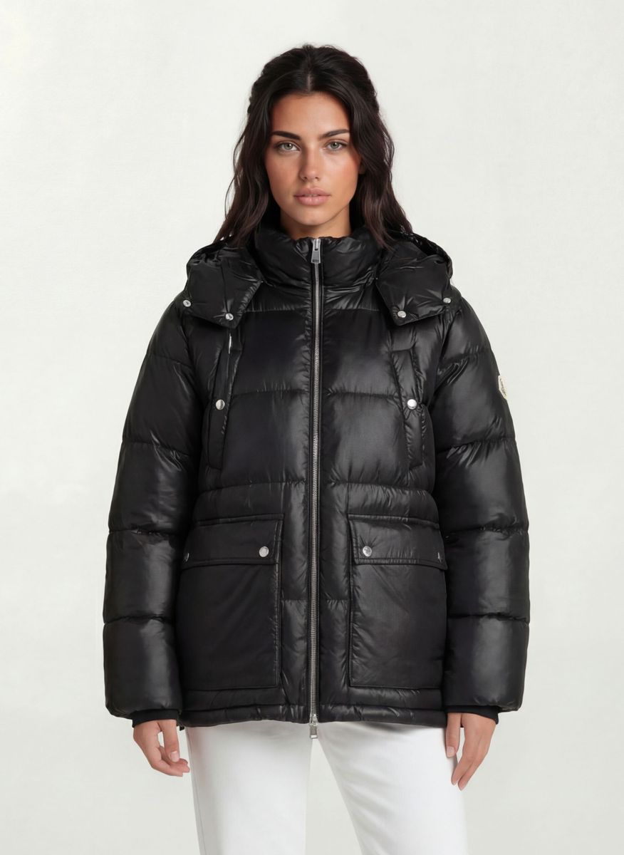 Glänzende Oversize-Steppjacke mit Kapuze