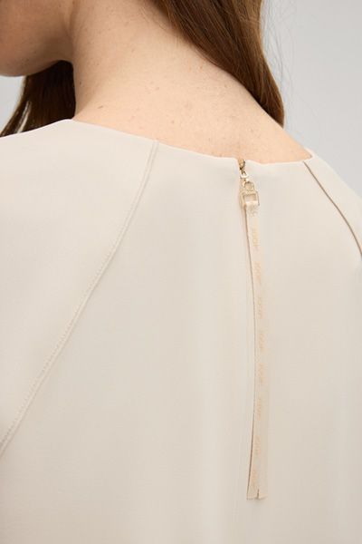 Minimalistische Bluse mit Raglanärmeln