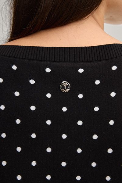 Gepunkteter Strickpullover mit Logo-Saum