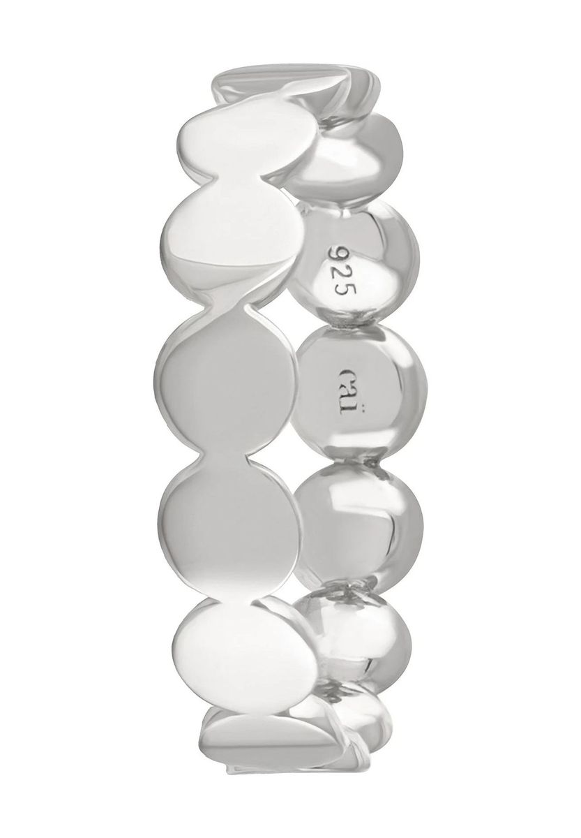 Polierter Ring mit Plättchen