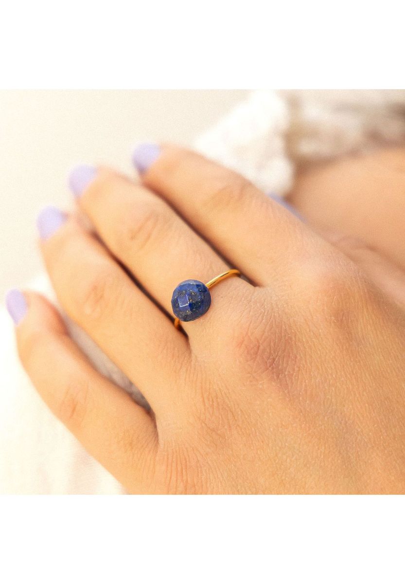 Ring mit facettiertem Lapislazuli