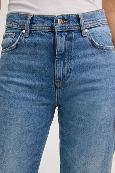 Straight-Leg-Jeans mit offenem Saum