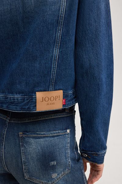 Klassische Jeansjacke in Kurzform