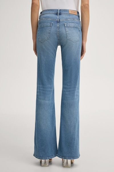 Klassische Bootcut-Jeans mit Hochbund