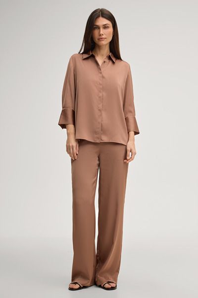 Hoch taillierte Satinhose mit weitem Bein