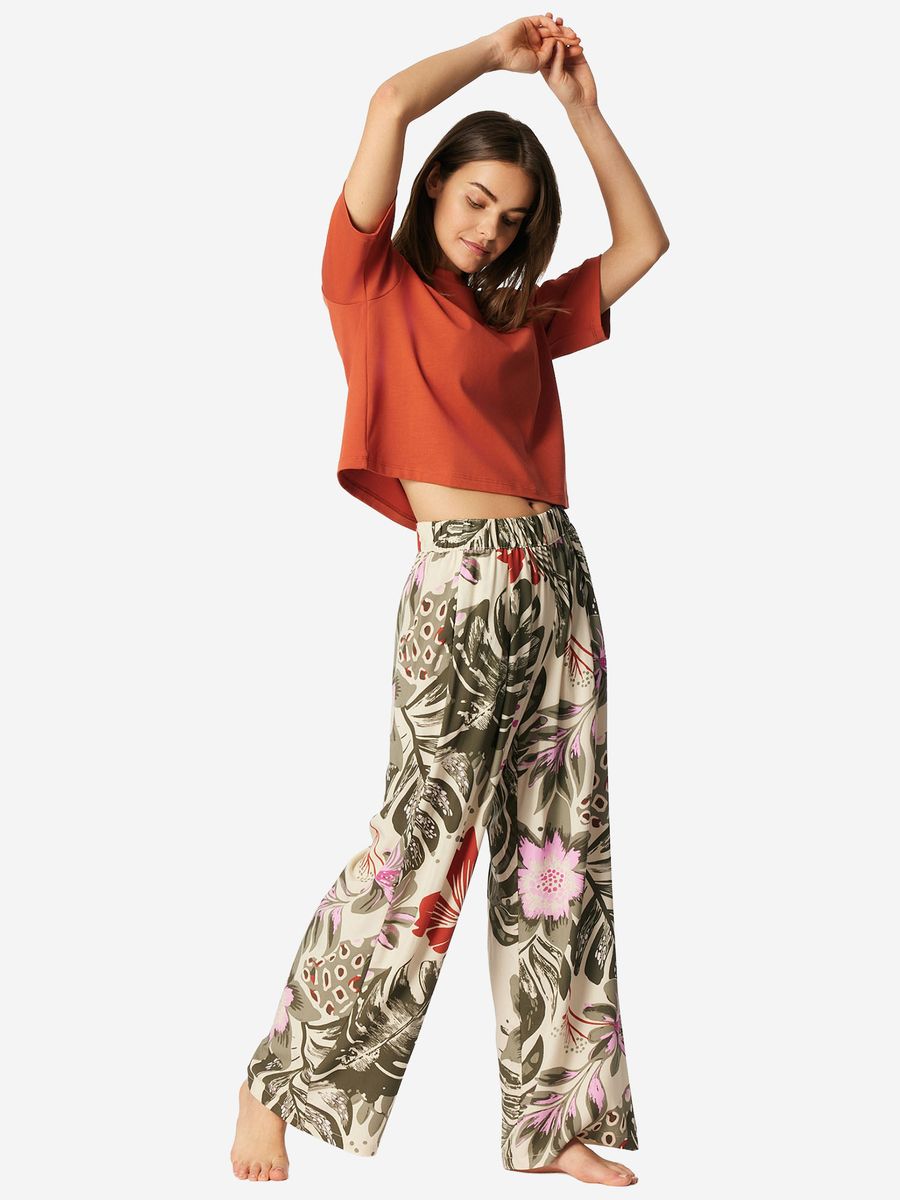 Weite Lounge-Hose mit botanischem Print