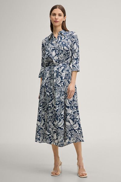 Gemustertes Midi-Hemdblusenkleid mit Gürtel