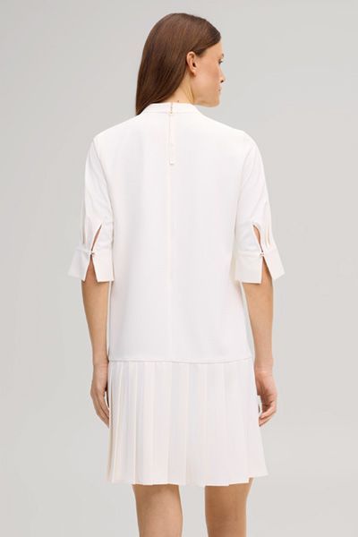 Kleid mit plissiertem Saum