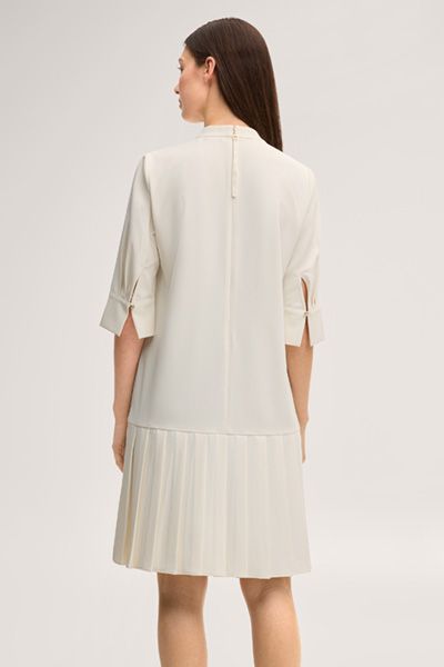 Kleid mit plissiertem Saum