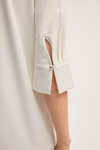 Kleid mit plissiertem Saum
