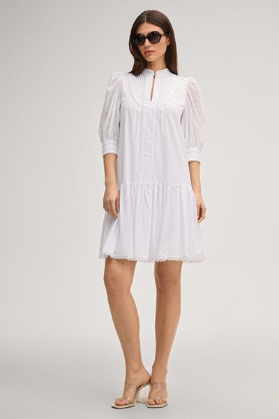 Romantisches Mini-Kleid mit Lochspitze