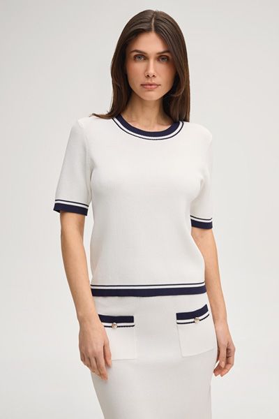 Geripptes Strickshirt mit Kontraststreifen