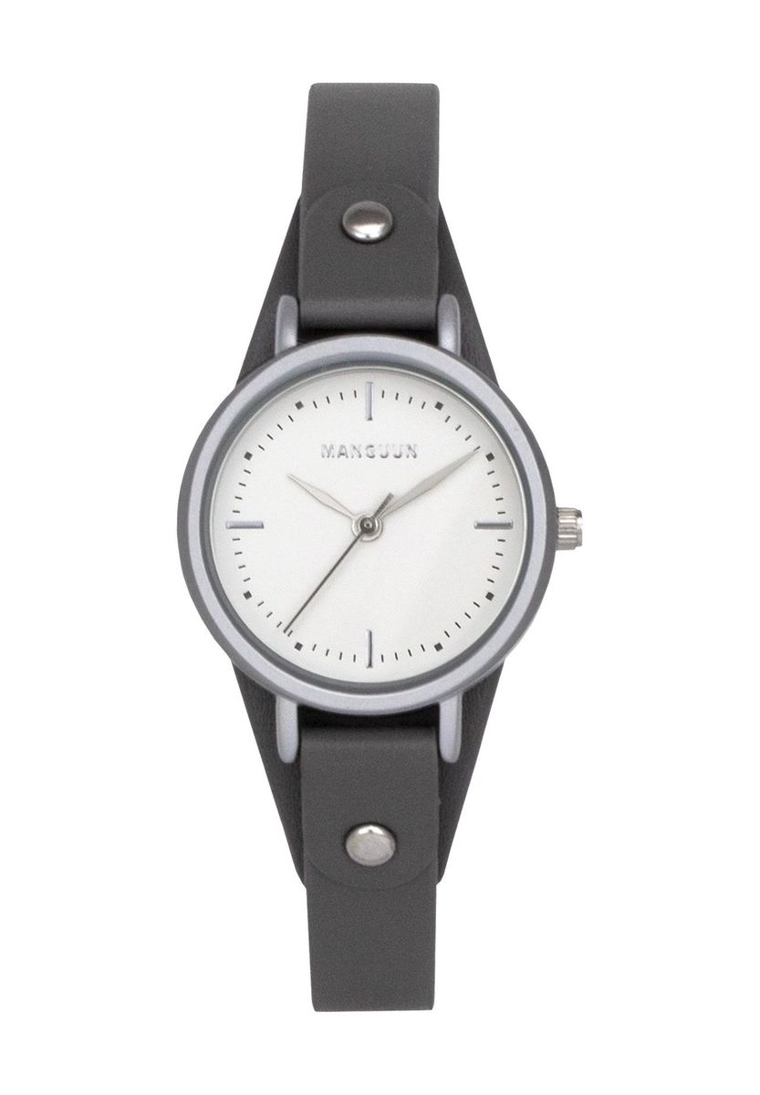 Minimalistische Armbanduhr mit Nieten