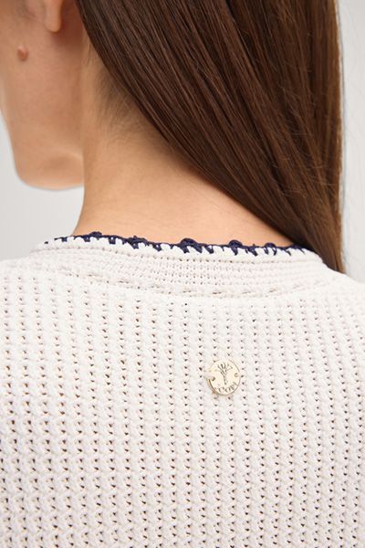 Strukturierte Strickjacke mit Kontrastbesatz
