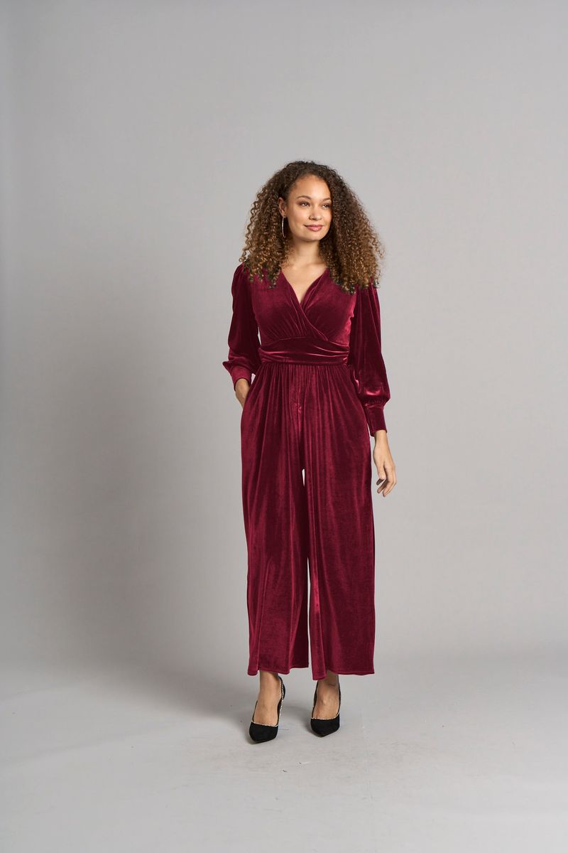 Samt-Jumpsuit mit Wickelfront