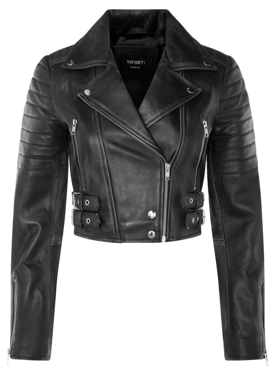 Kurze Lederjacke im Biker-Stil