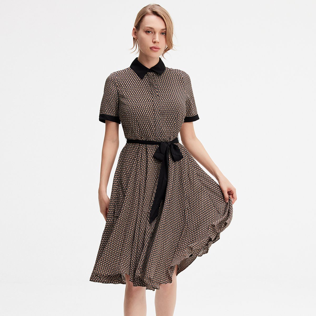 Geometrisches Print-Hemdblusenkleid