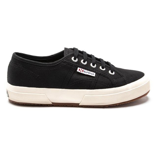 Flache Schnürsneaker aus Segeltuch