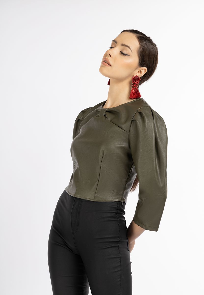 Kurze Kunstlederbluse mit Schleifendetail