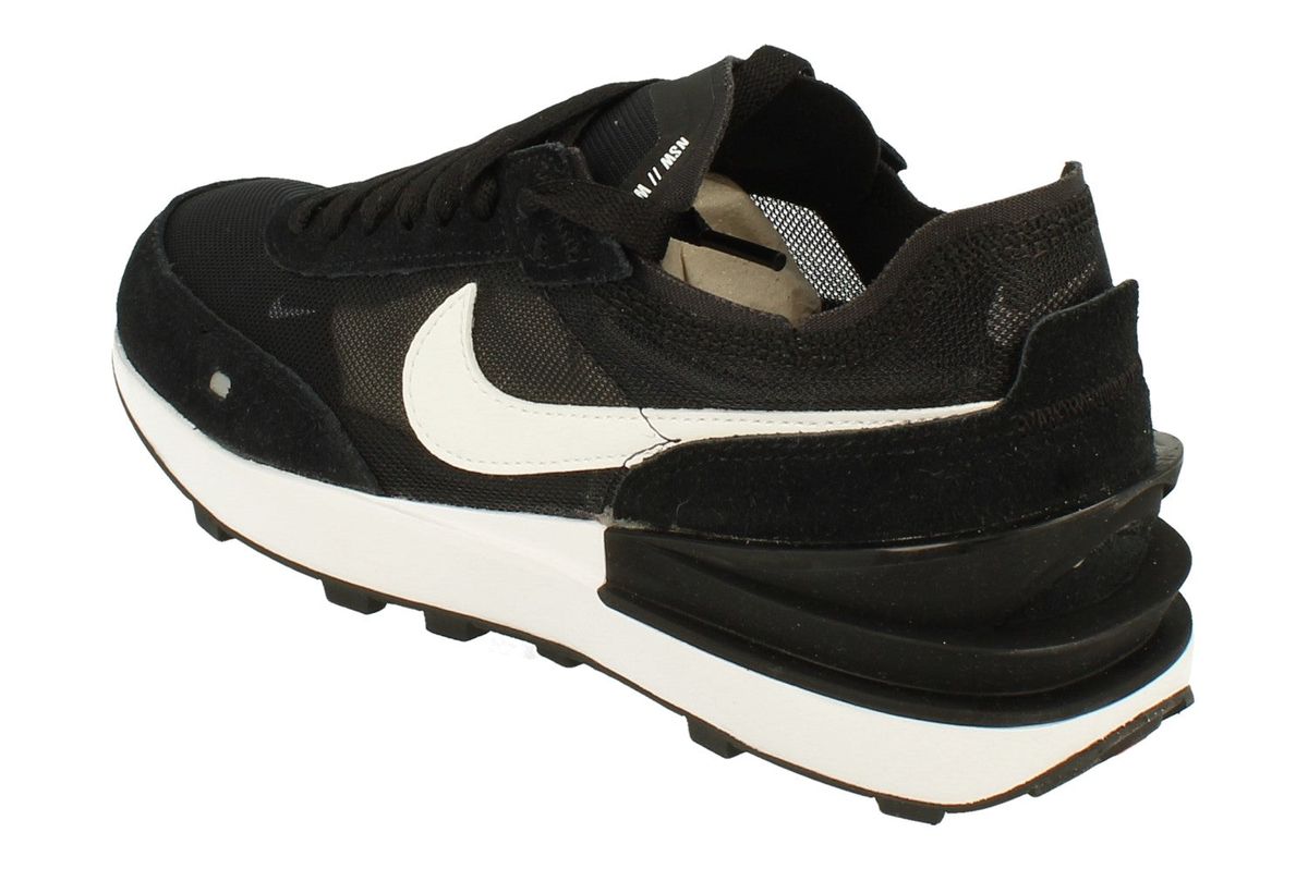 Sneaker aus Mesh und Wildleder