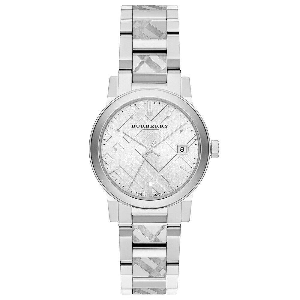 Elegante silberne Uhr mit Karomuster