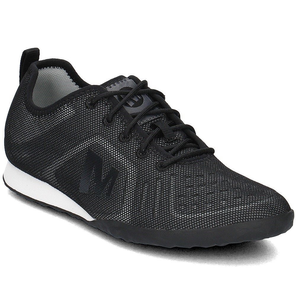 Minimalistische leichte Mesh-Sneaker