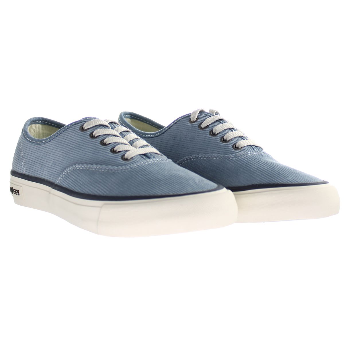 Niedrige Schnürsneaker aus Cord