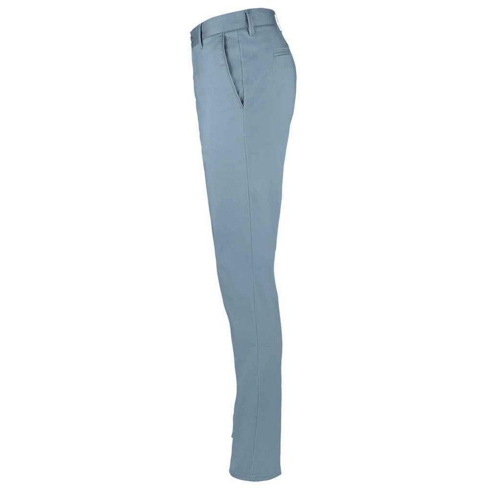 Schmal geschnittene Baumwoll-Stretch-Chino
