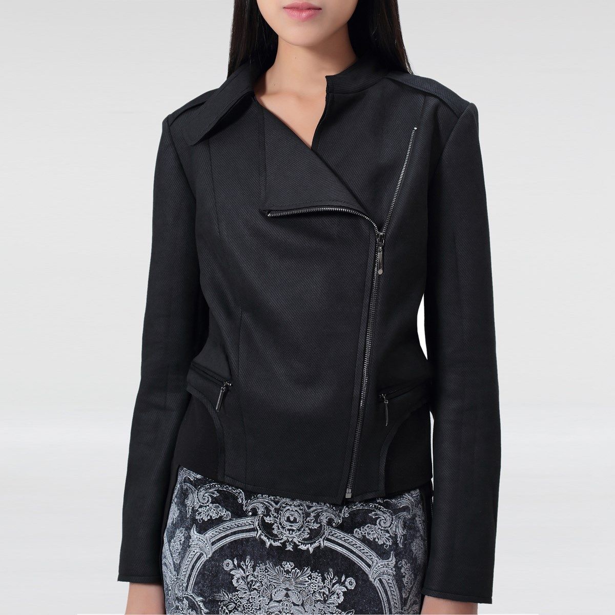 Minimalistische Wildlederjacke mit asymmetrischem Reißverschluss