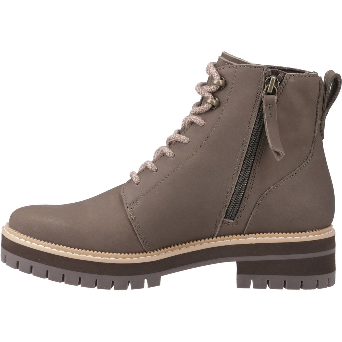 Wasserabweisende Schnürstiefel mit Profilsohle