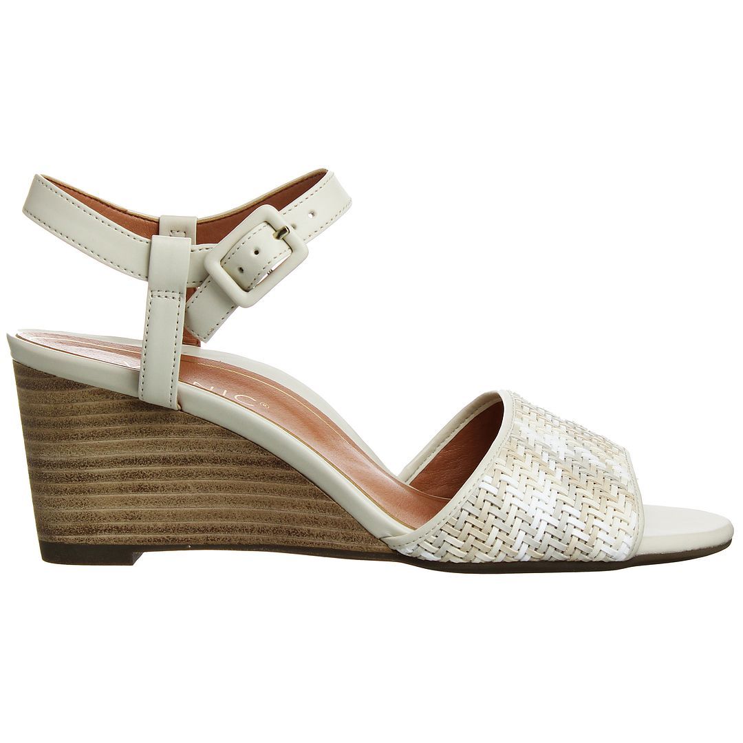 Keilsandalen mit geflochtenen Riemen
