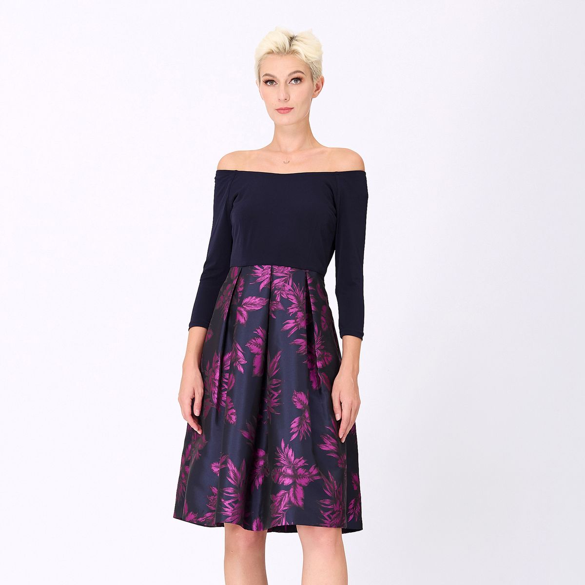 Midi-Kleid mit floralem Brokat