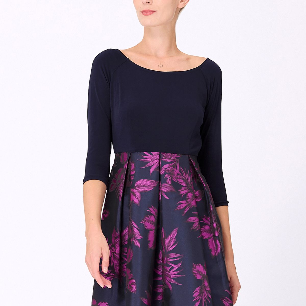Midi-Kleid mit floralem Brokat