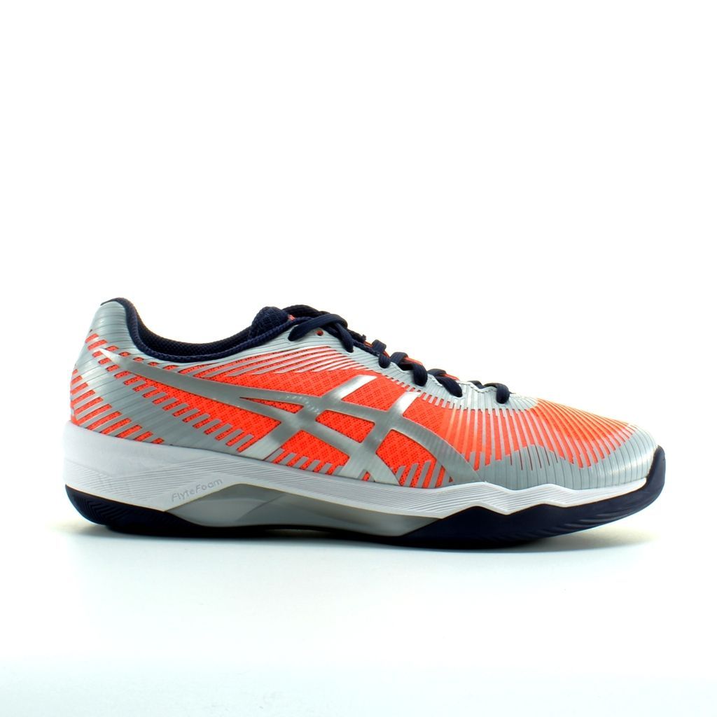 Volley Elite Low-Top Sneaker