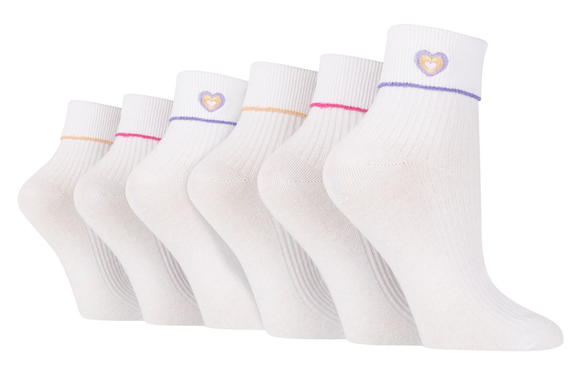Socken mit Herz-Stickerei und Umschlagbündchen